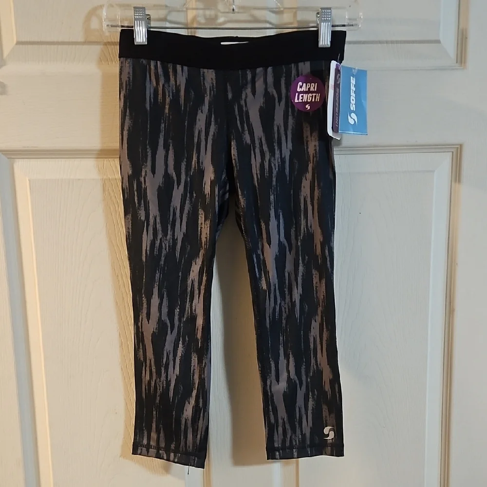Soffe Juniors' Dri Capris: BLACK/GRAY PRINTED: NEW WITH TAGS: SZ S